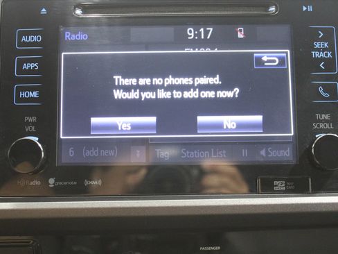 Used 2017 Toyota Tacoma TRD Off-Road w/ Tow Package (A/T) AWD/4WD image 34