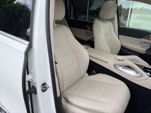 Used 2021 Mercedes-Benz GLS 450 4MATIC image 38