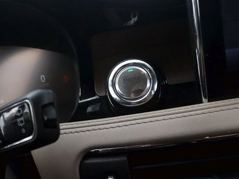 Used 2022 Lincoln Corsair Reserve w/ Sport Package image 22