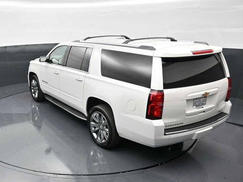 Used 2017 Chevrolet Suburban Premier AWD/4WD image 23