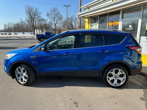 Used 2018 Ford Escape Titanium image 3