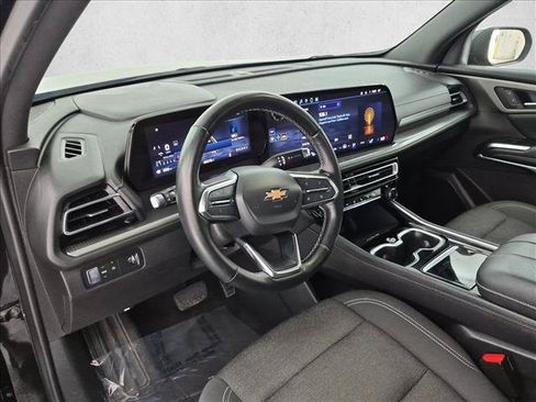 Used 2024 Chevrolet Traverse LT FWD image 10
