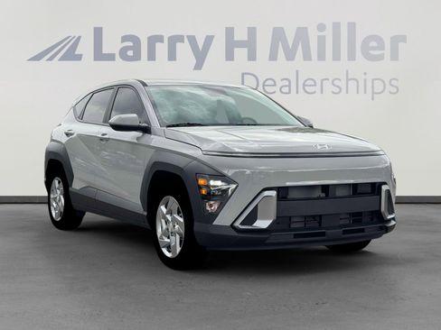 New 2026 Hyundai Kona SE image 11