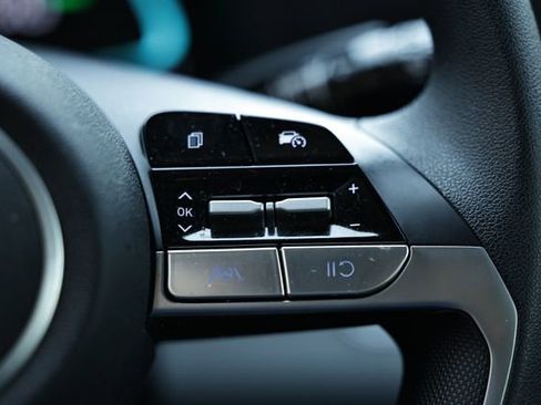 Certified 2025 Hyundai Elantra Blue image 33