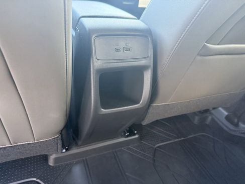 New 2025 Chevrolet Trax ACTIV w/ Sunroof Package image 35