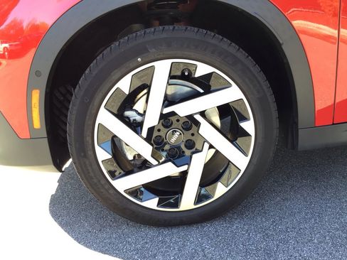 Certified 2025 MINI Cooper Countryman S image 27