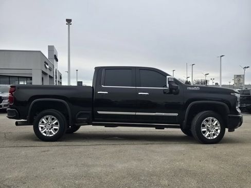 Used 2024 Chevrolet Silverado 3500 High Country image 31