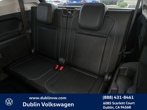 Certified 2023 Volkswagen Tiguan SE w/ Panoramic Sunroof Package image 13