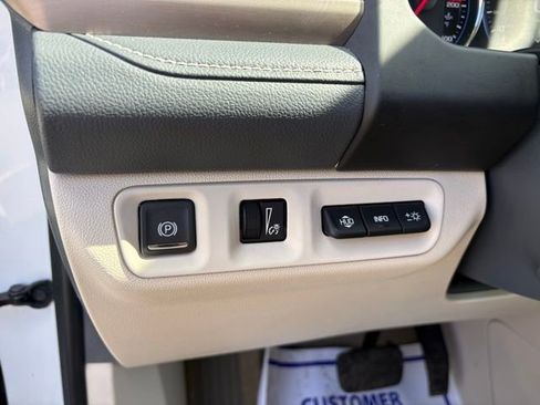 Used 2023 GMC Acadia Denali AWD/4WD image 25