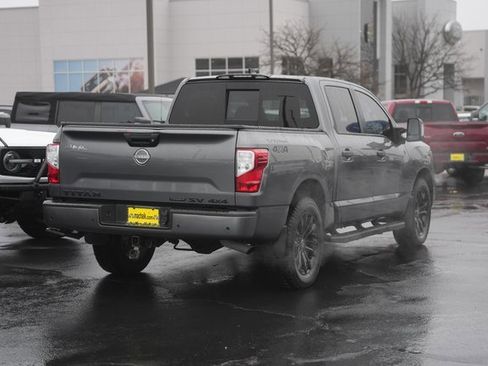 Used 2023 Nissan Titan SV w/ SV Convenience Package image 6