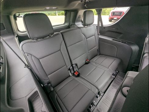 New 2026 GMC Yukon XL Denali w/ Advanced Technology Package AWD/4WD image 16