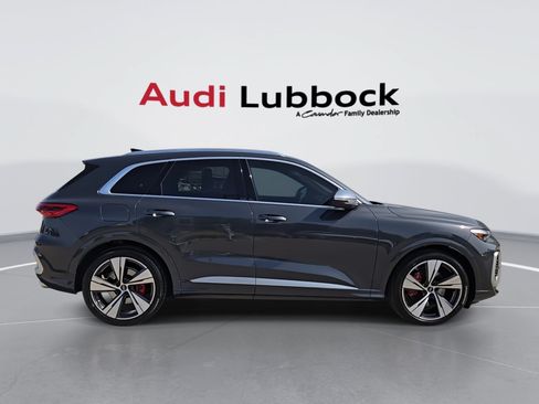 Certified 2025 Audi SQ5 Premium Plus AWD/4WD image 9