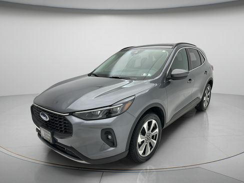 Used 2025 Ford Escape Platinum AWD/4WD image 3
