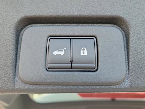 New 2026 Nissan Rogue Platinum image 7