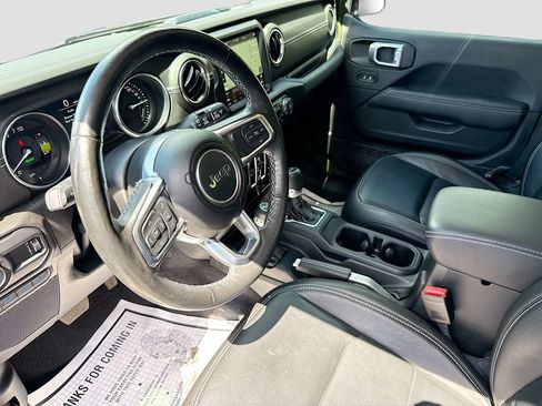 Used 2023 Jeep Wrangler Unlimited Sahara w/ Cold Weather Group AWD/4WD image 25