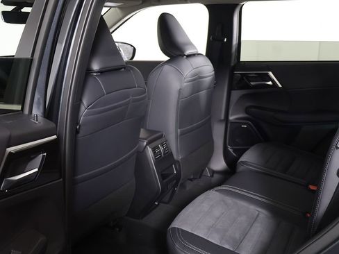 New 2026 Mitsubishi Outlander SE FWD image 29