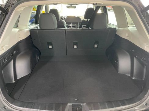 Used 2022 Subaru Forester Premium image 8