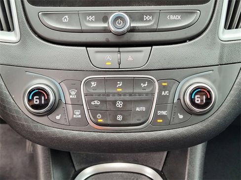 Used 2023 Chevrolet Malibu LT image 25
