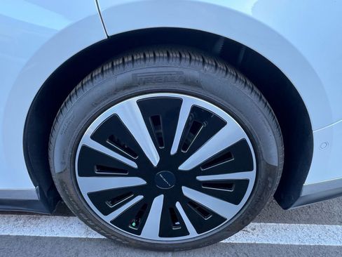 Used 2024 Lucid Air Touring image 13