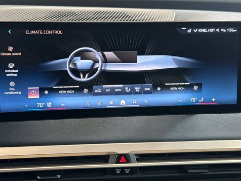 Used 2024 BMW iX xDrive50 w/ Premium Package AWD/4WD image 28
