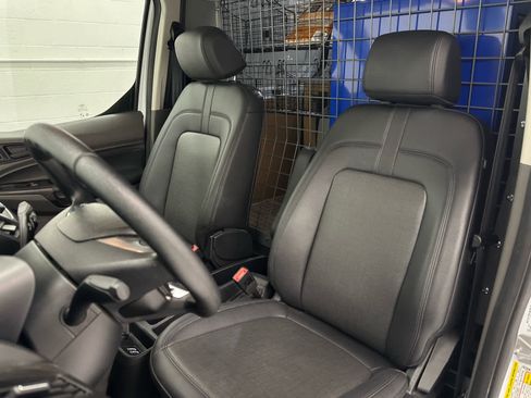 Used 2022 Ford Transit Connect XL image 12