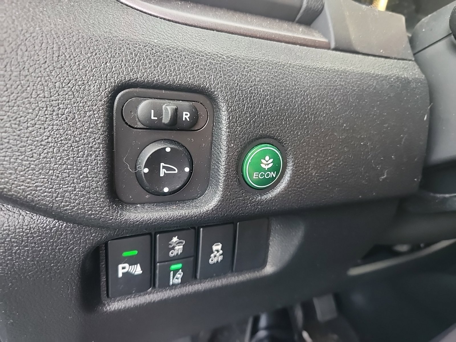 Used 2025 Honda Passport EX-L image 13