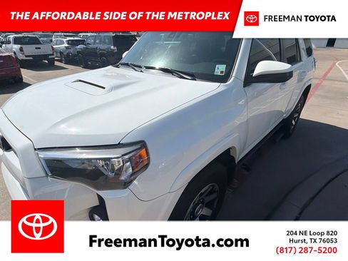 Used 2021 Toyota 4Runner TRD Off-Road AWD/4WD image 1