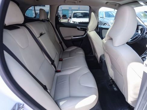 Used 2016 Volvo XC60 T5 Premier w/ Proximity Package AWD/4WD image 47