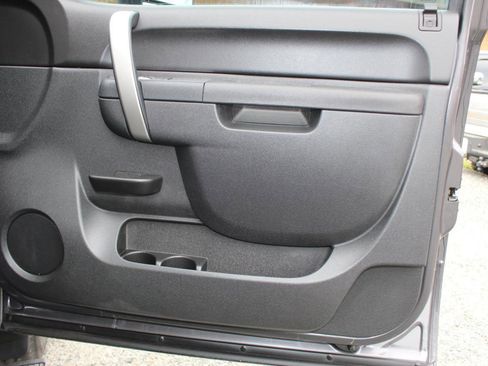 Used 2011 Chevrolet Silverado 2500 LT w/ Interior Plus Package AWD/4WD image 19