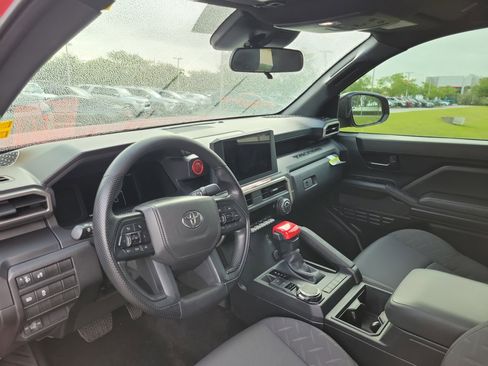 Used 2025 Toyota Tacoma SR image 29