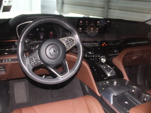 Used 2024 Acura MDX FWD w/ Technology Package image 18