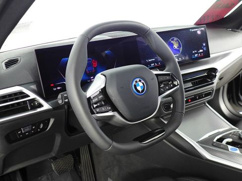 Used 2025 BMW i4 eDrive40 image 30