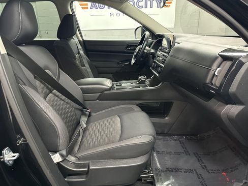 Used 2025 Nissan Pathfinder S AWD/4WD image 20