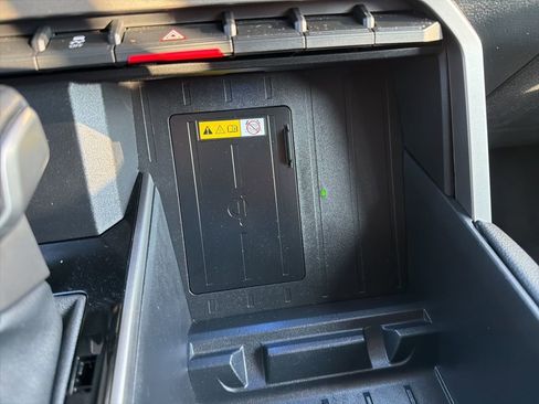 Used 2022 Toyota Tundra Limited image 33