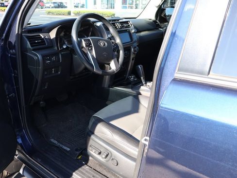Used 2019 Toyota 4Runner SR5 Premium AWD/4WD image 9