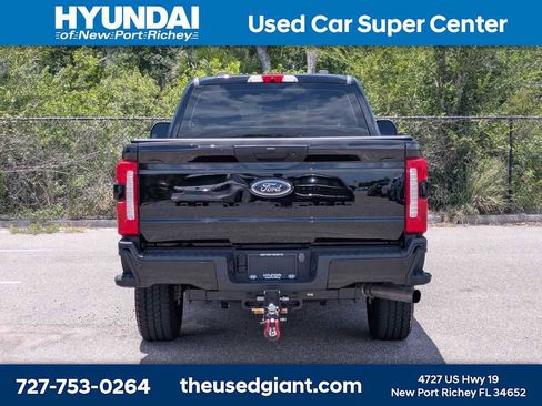 Used 2024 Ford F250 XL w/ STX Appearance Package AWD/4WD image 4