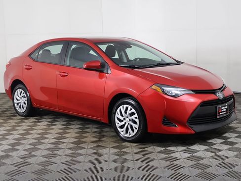 Used 2019 Toyota Corolla LE image 42