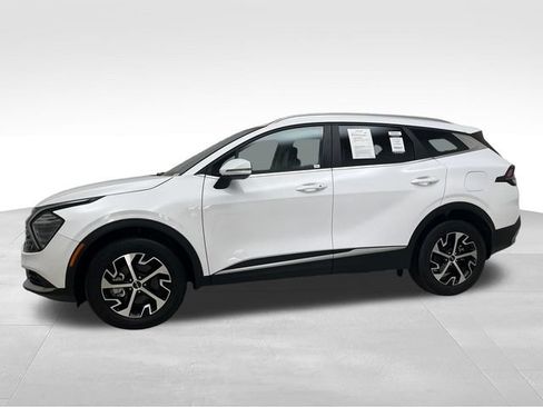 Used 2024 Kia Sportage EX AWD/4WD image 2