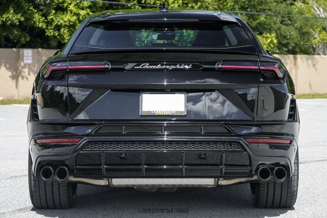 Used 2024 Lamborghini Urus S AWD/4WD image 7