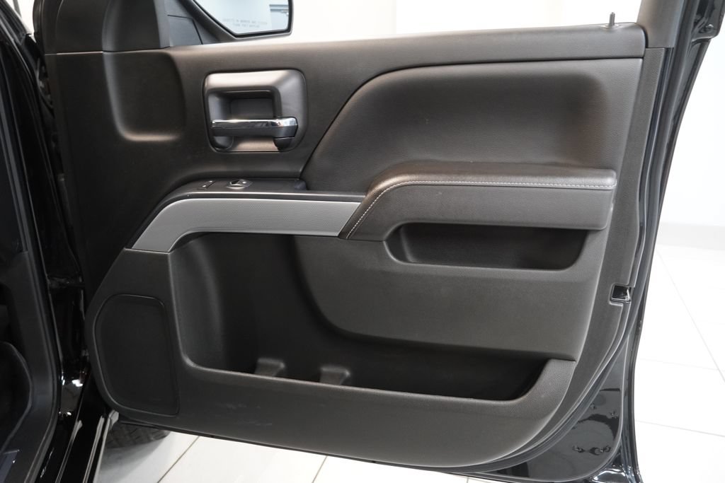 Used 2017 Chevrolet Silverado 1500 LT w/ All Star Edition AWD/4WD image 32