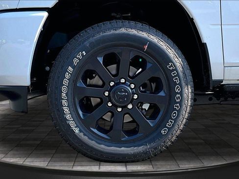 New 2026 RAM 2500 Laramie AWD/4WD image 12