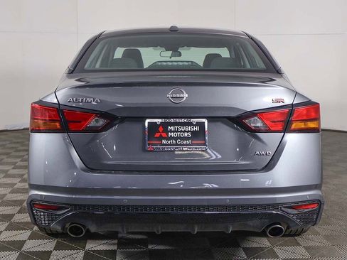 Used 2025 Nissan Altima 2.5 SR image 10
