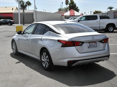 Used 2020 Nissan Altima 2.5 S FWD image 6