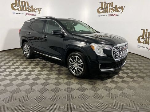 Used 2023 GMC Terrain Denali w/ Denali Premium Package AWD/4WD image 1