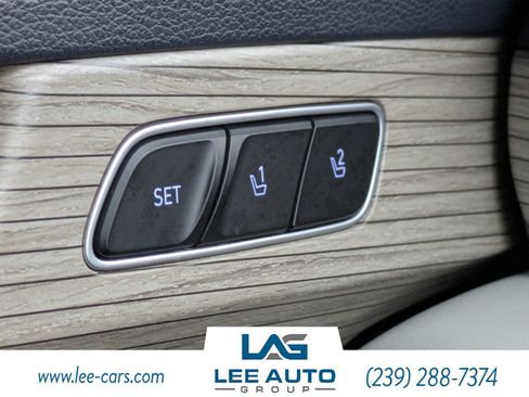 Used 2021 Hyundai Palisade Limited w/ Cargo Package AWD/4WD image 23