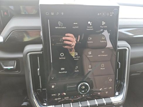 New 2026 GMC Yukon Elevation w/ LPO, Floor Liner Package image 34