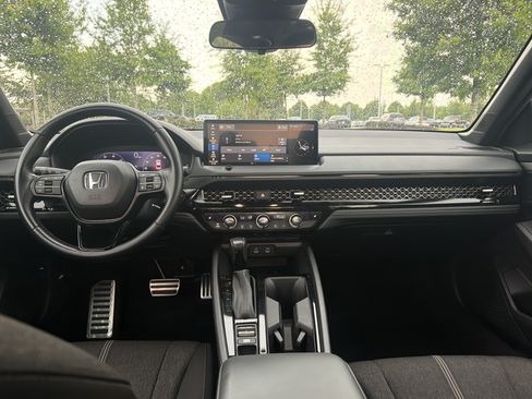 Used 2025 Honda Accord Sport image 27