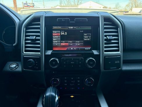 Used 2015 Ford F150 Lariat image 32