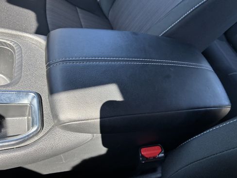 Used 2025 Nissan Sentra SV w/ All-Weather Package FWD image 31