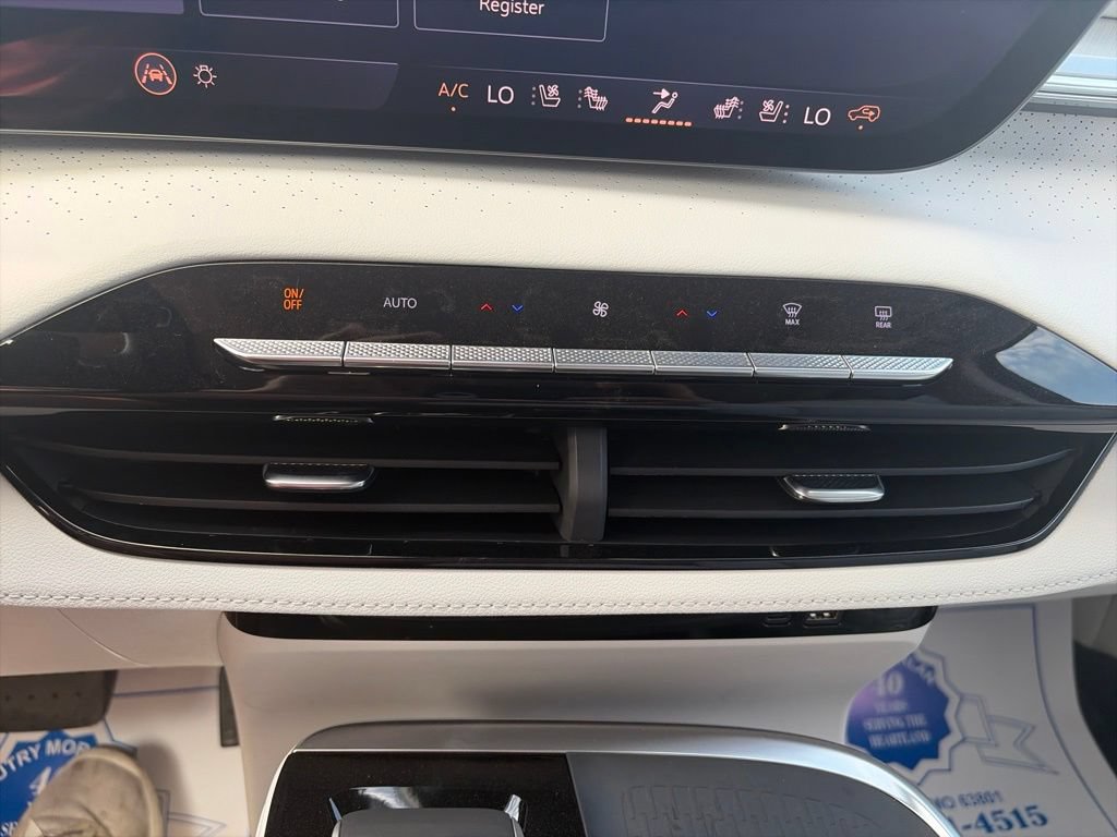 New 2027 Buick Enclave Avenir w/ LPO, Floor Liner Package AWD/4WD image 23